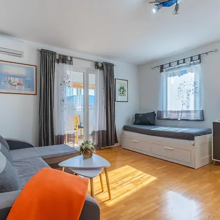 Apartment Kristian * Cres