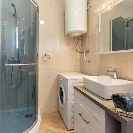 Kristian Apartamento Cres