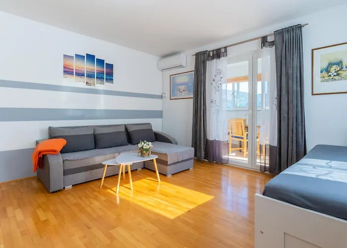 Kristian Apartment *